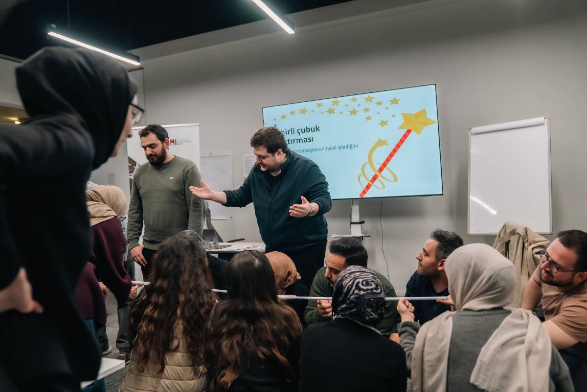 Communities & Dialogue